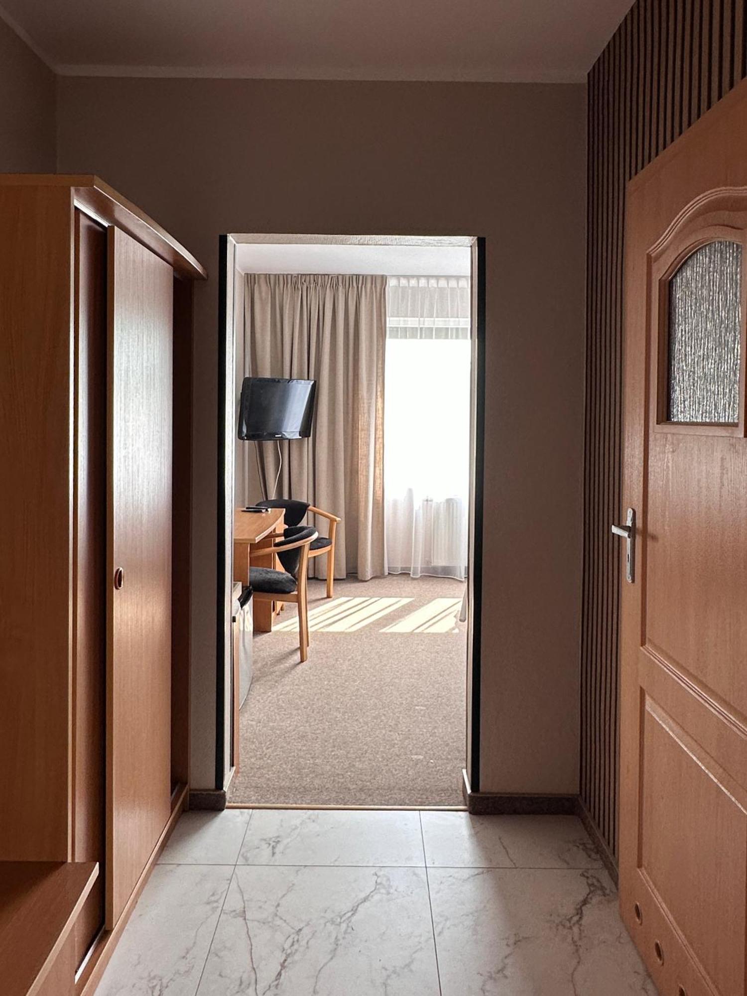 Karat Bed and Breakfast Malbork Buitenkant foto