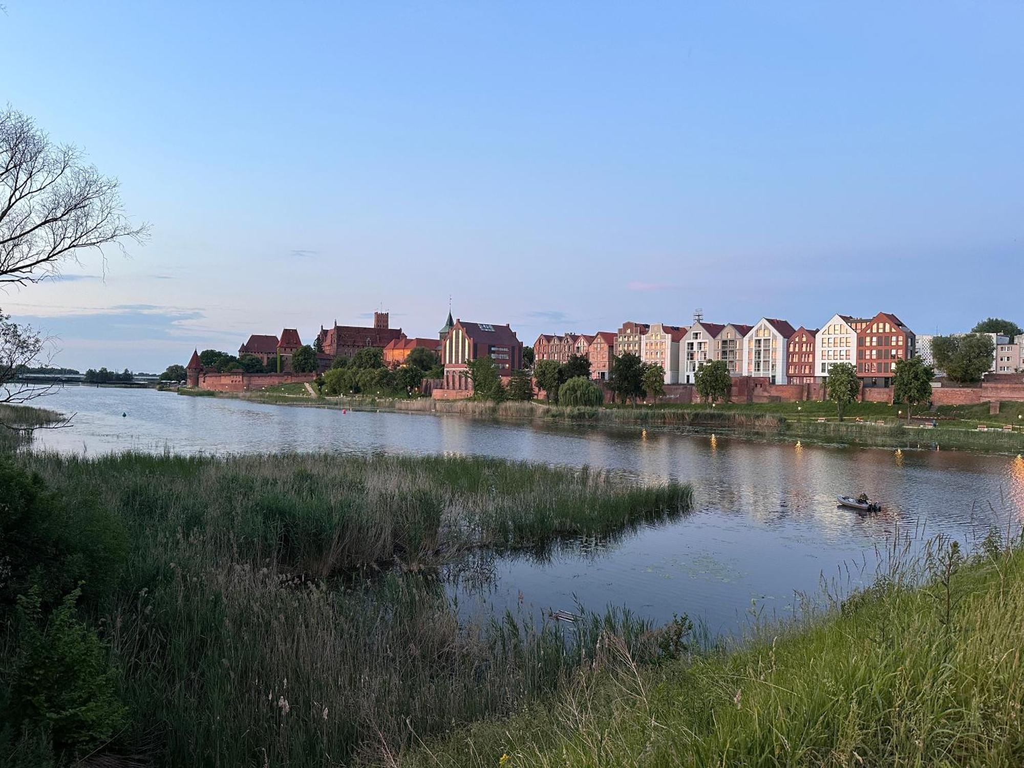 Karat Bed and Breakfast Malbork Buitenkant foto