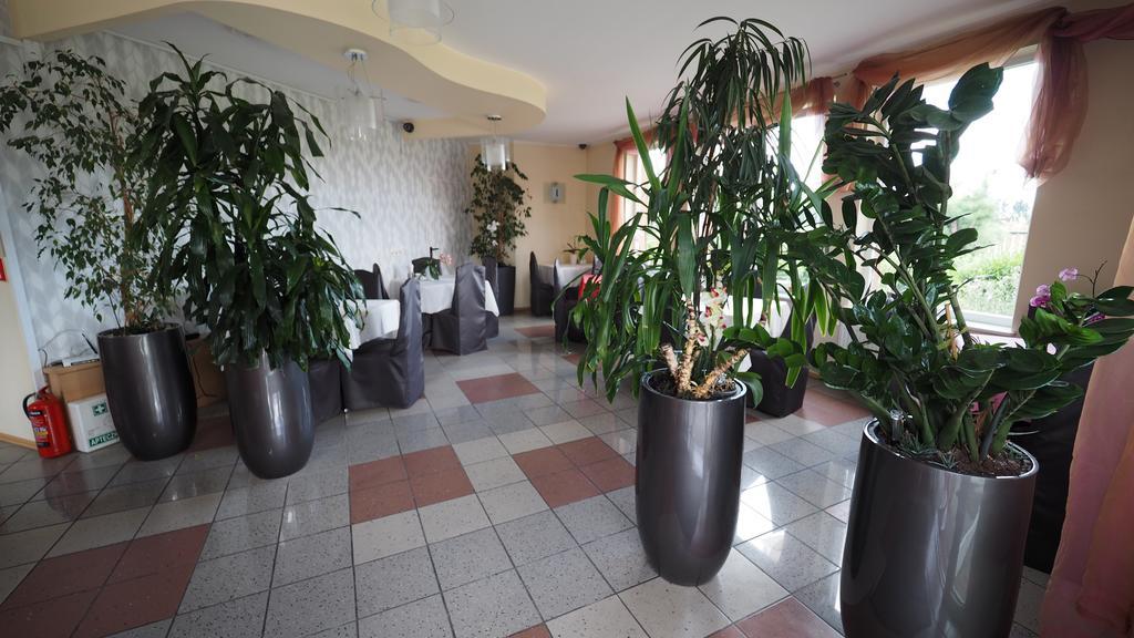 Karat Bed and Breakfast Malbork Buitenkant foto