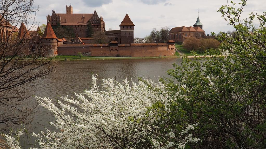 Karat Bed and Breakfast Malbork Buitenkant foto