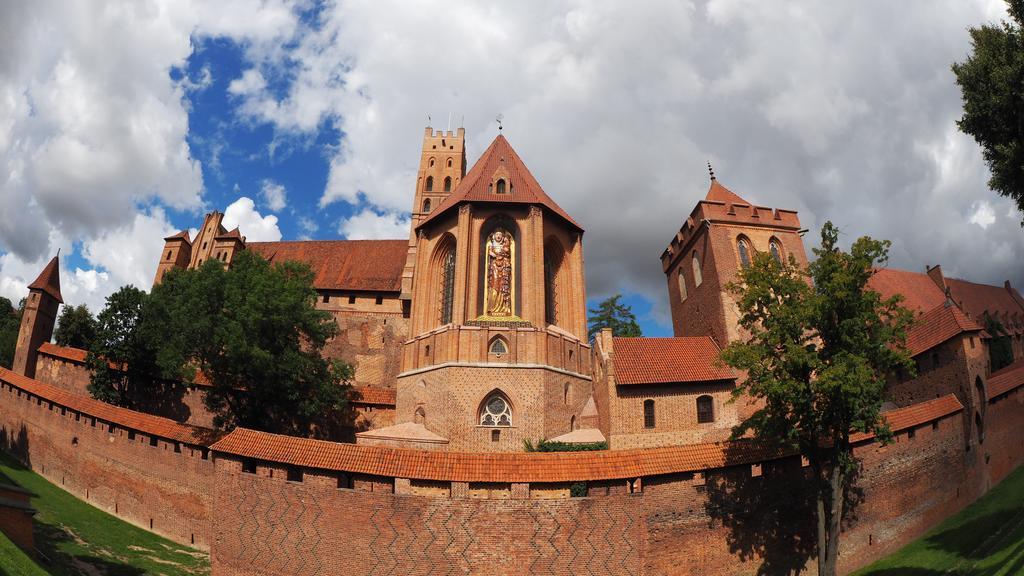 Karat Bed and Breakfast Malbork Buitenkant foto
