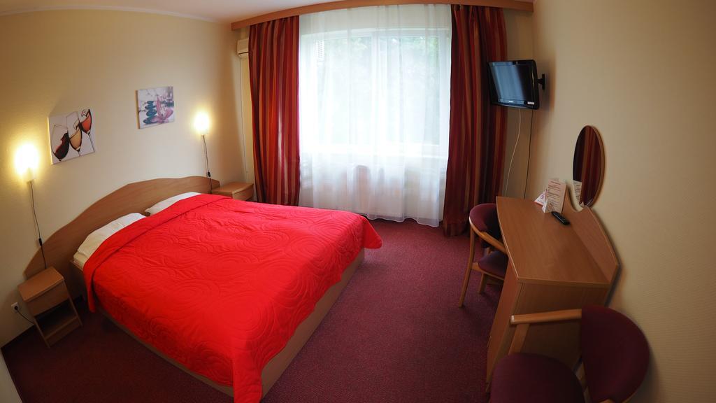 Karat Bed and Breakfast Malbork Buitenkant foto