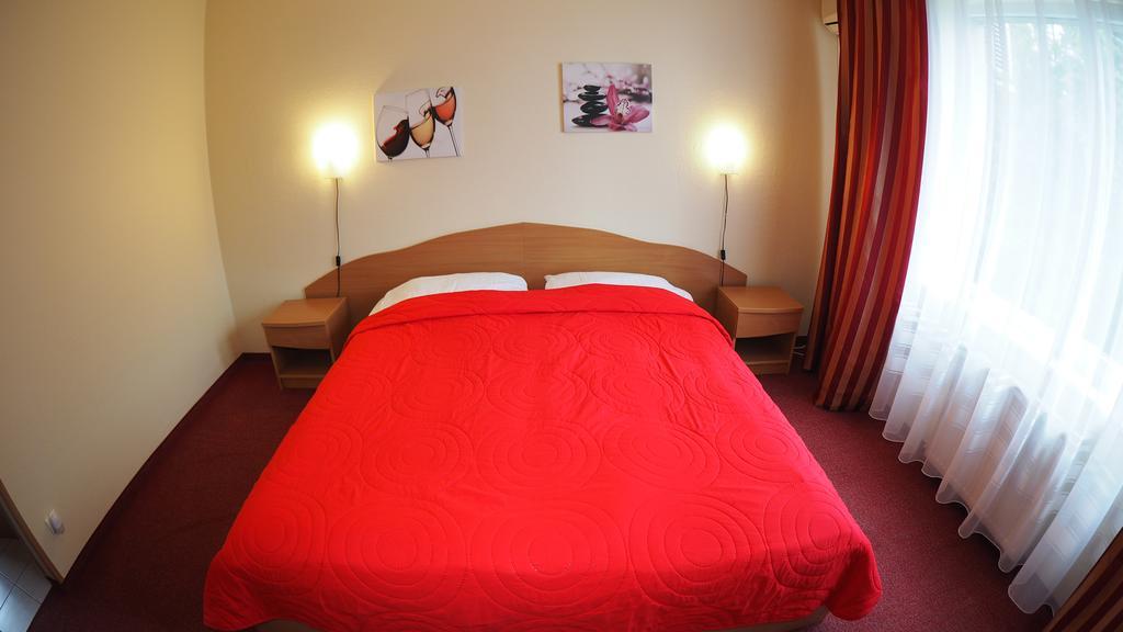 Karat Bed and Breakfast Malbork Buitenkant foto
