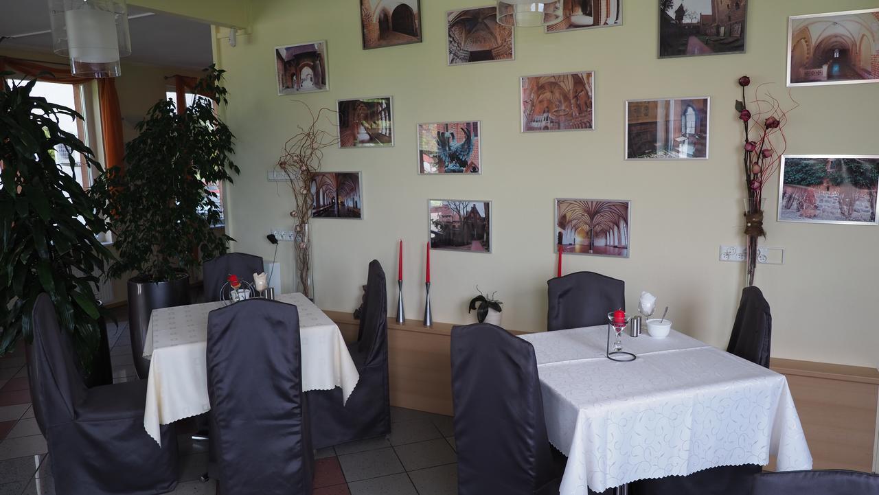 Karat Bed and Breakfast Malbork Buitenkant foto